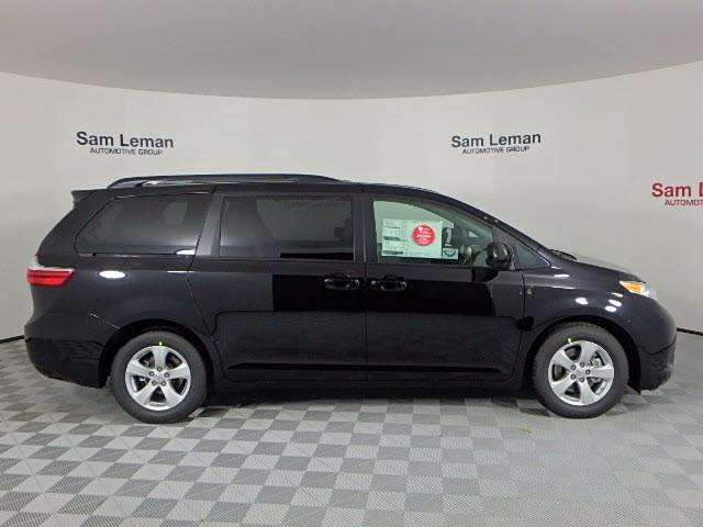 Toyota Sienna 2017 photo 1